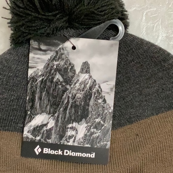 Black Diamond POM BEANIE - Smoke/Walnut - Picture 7 of 12